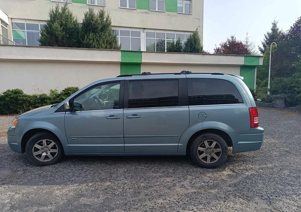 Chrysler Town &amp; Country cena 22000 przebieg: 254541, rok produkcji 2008 z Konin małe 92